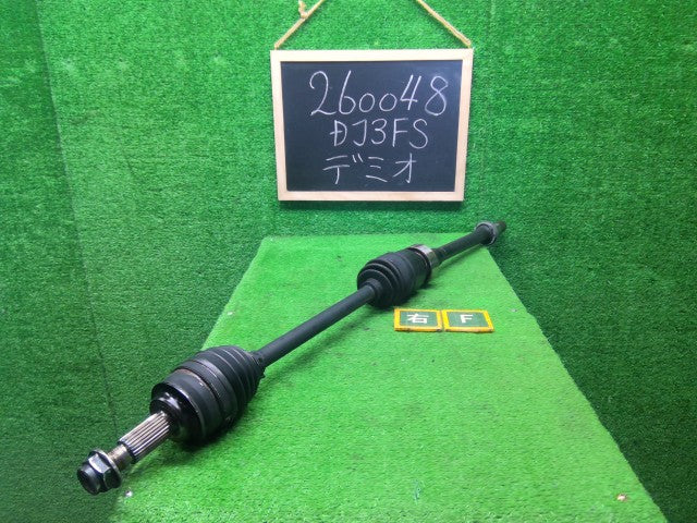 【中古】デミオ DBA-DJ3FS 右フロントドライブシャフト GDD1-25-50XA