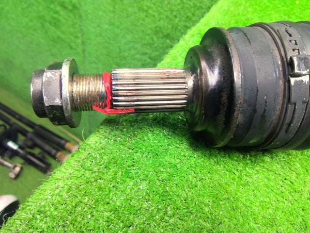【中古】デミオ DBA-DJ3FS 左フロントドライブシャフト GDD1-25-60XA