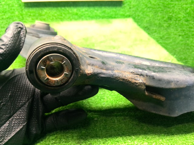 【中古】デミオ DBA-DJ3FS 左フロントロアアーム D23H-34-350