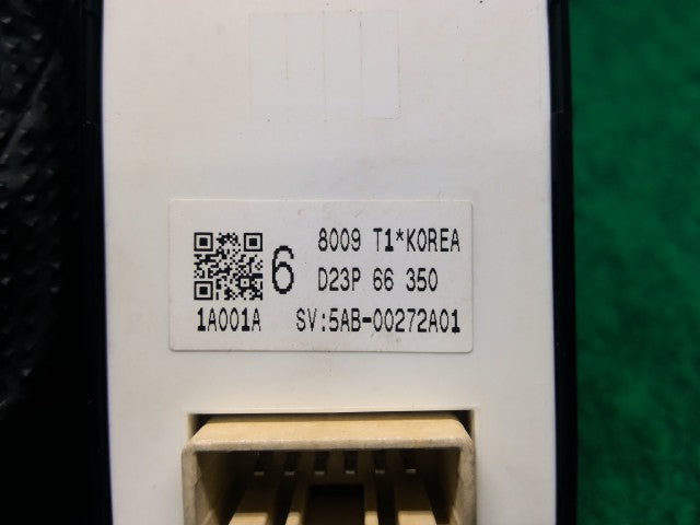 【中古】デミオ DBA-DJ3FS パワーウインドウスイッチ D23P-66-350A
