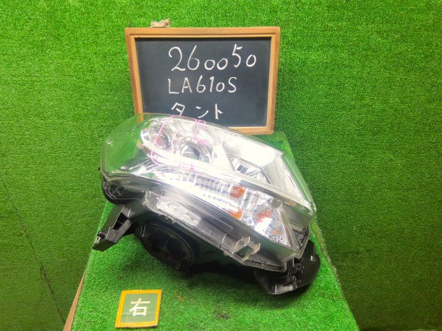 【中古】タント DBA-LA610S 右ヘッドランプＡＳＳＹ 81145-B2030