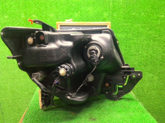 【中古】タント DBA-LA610S 左ヘッドランプＡＳＳＹ 81185-B2030