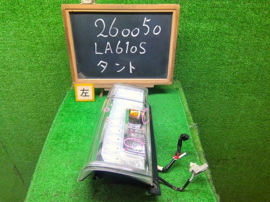 【中古】タント DBA-LA610S 左テールランプ 81560-B2671