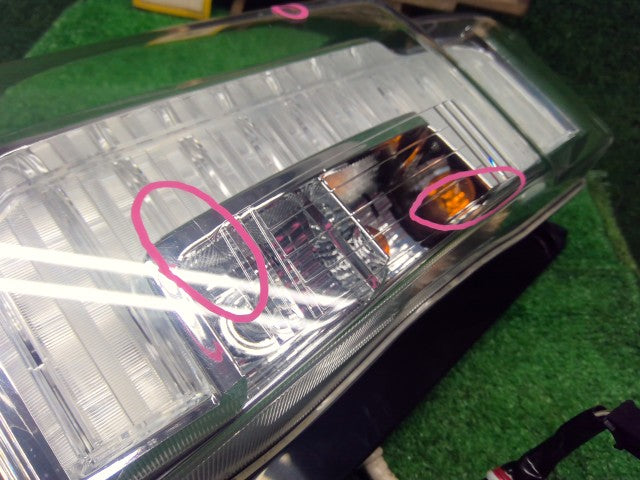 【中古】タント DBA-LA610S 左テールランプ 81560-B2671