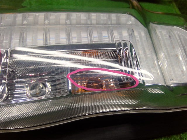【中古】タント DBA-LA610S 左テールランプ 81560-B2671