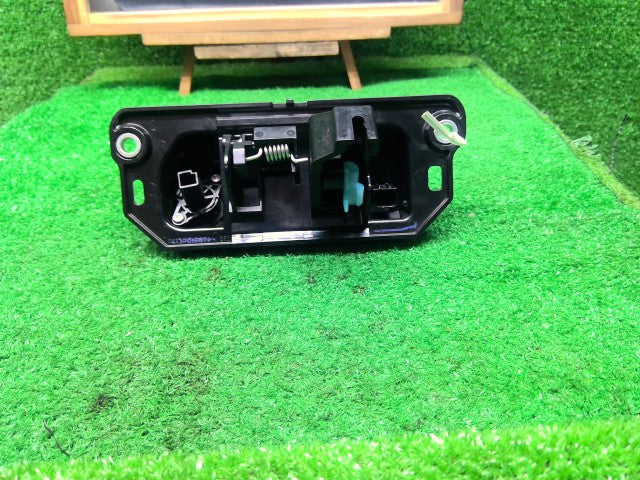 【中古】タント DBA-LA610S バックドア アウターハンドル