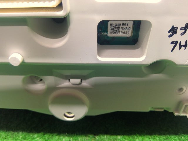 【中古】タント DBA-LA610S スピードメーター 83800-BA350-
