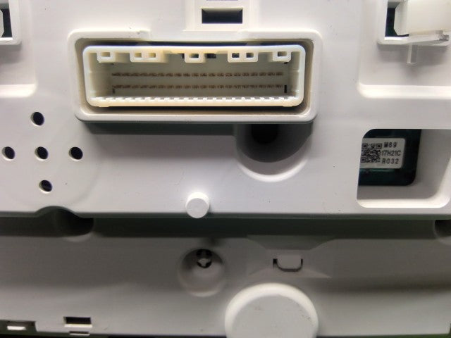 【中古】タント DBA-LA610S スピードメーター 83800-BA350-