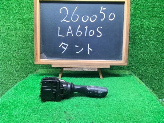 【中古】タント DBA-LA610S ライトスイッチ 84140-B2160