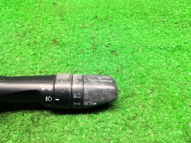 【中古】タント DBA-LA610S ライトスイッチ 84140-B2160