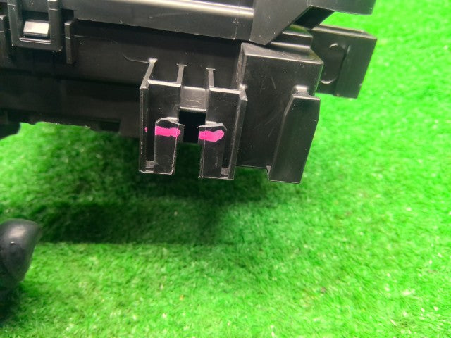 【中古】タント DBA-LA610S ヒューズボックス 82600-B2760