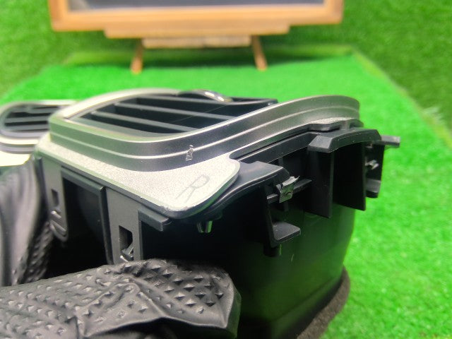 【中古】タント DBA-LA610S エアコン吹き出し口 55660-B2220-B0