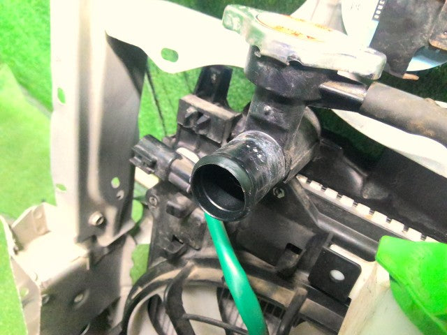 ワゴンＲ ラジエータコアサポート DAA-MH55S