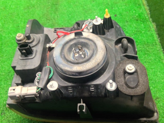 サンバー 左ヘッドランプＡＳＳＹ LE-TT2 84001TC070