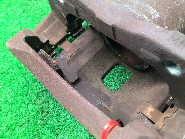 サンバー 左Ｆキャリパー LE-TT2 26292TC071