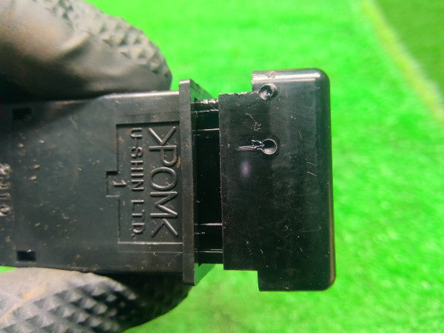 NV100クリッパー スイッチ GBD-U72V 25120-6A0A1