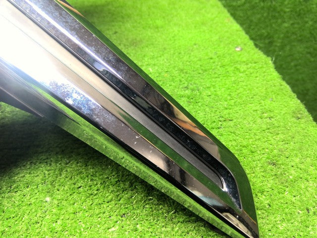 【中古】アルファード DBA-AGH35W 右フォグランプカバー ベゼル