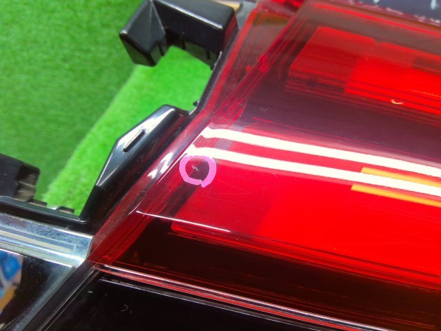【中古】アルファード DBA-AGH35W 右フィニッシャーパネル 81581-58260