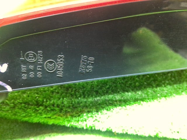【中古】アルファード DBA-AGH35W 左フィニッシャーパネル 81591-58260