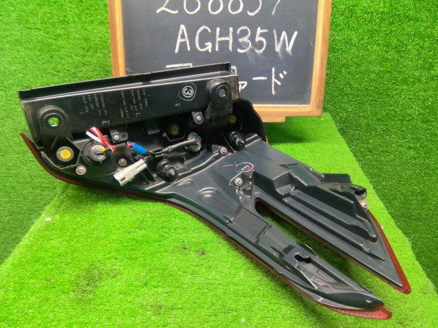 【中古】アルファード DBA-AGH35W 左テールランプ 81561-58130