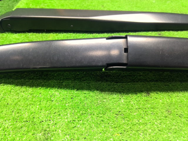 【中古】アルファード DBA-AGH35W フロント ワイパーアーム