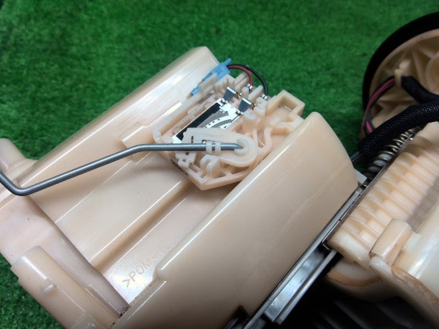 【中古】アルファード DBA-AGH35W フューエルポンプ 77020-58050