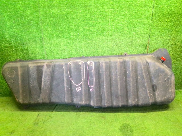 【中古】アルファード DBA-AGH35W フューエルタンク 77001-58020