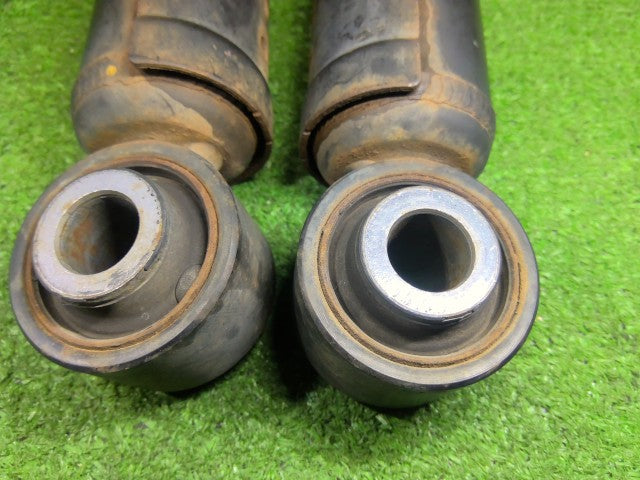 【中古】アルファード DBA-AGH35W リア ショック