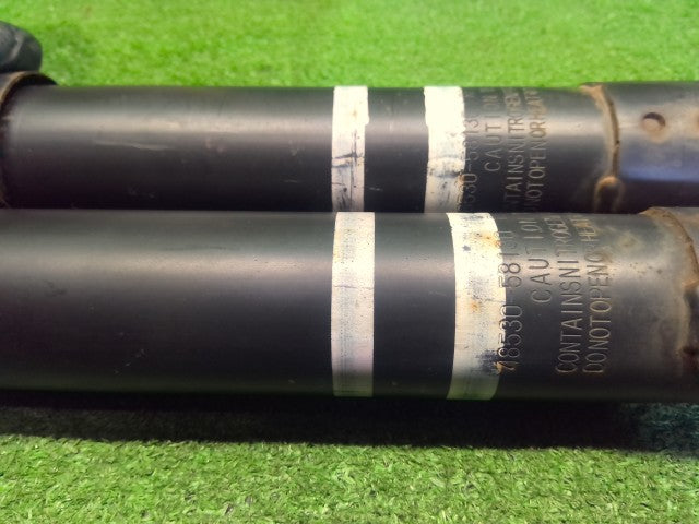 【中古】アルファード DBA-AGH35W リア ショック