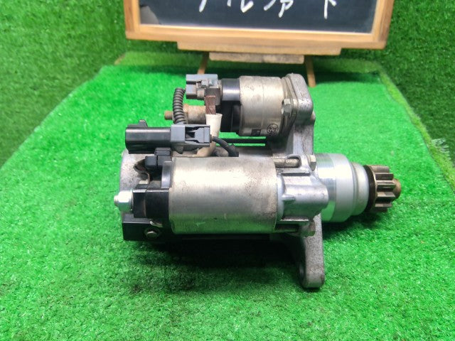【中古】アルファード DBA-AGH35W セルモーター 28100-36130