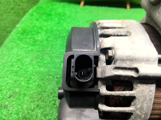【中古】アルファード DBA-AGH35W オルタネーター 27060-0V281