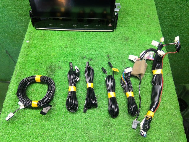 【中古】NSZT-ZA4T セキュリティーロック品 アルファード DBA-AGH35W外し