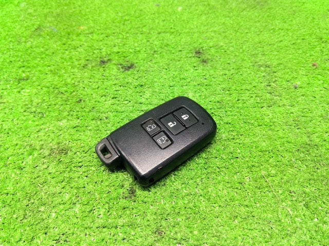 【中古】アルファード DBA-AGH35W キーレスリモコン 89072-58200