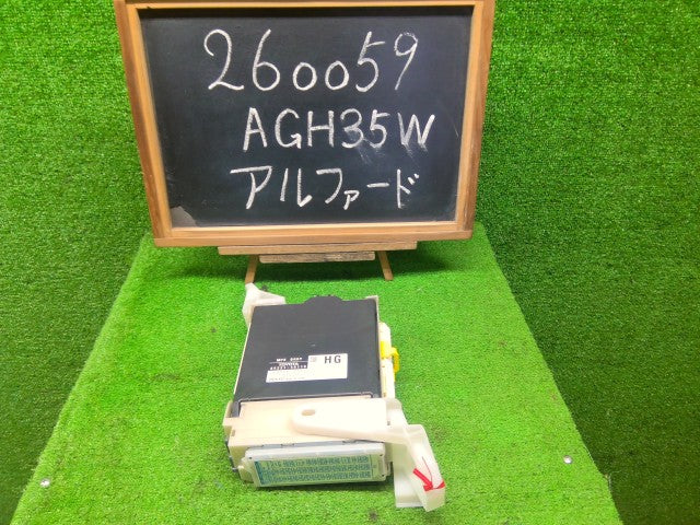【中古】アルファード DBA-AGH35W ジャンクションブロック 室内ヒューズボックス