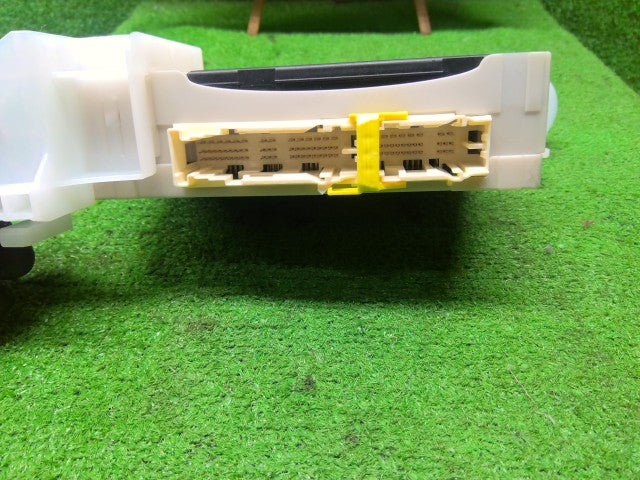 【中古】アルファード DBA-AGH35W ジャンクションブロック 室内ヒューズボックス