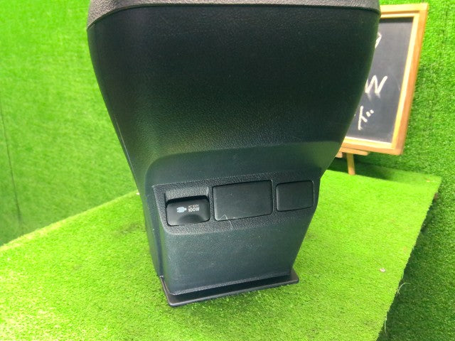 【中古】アルファード DBA-AGH35W コンソールボックス 58810-58150-C0