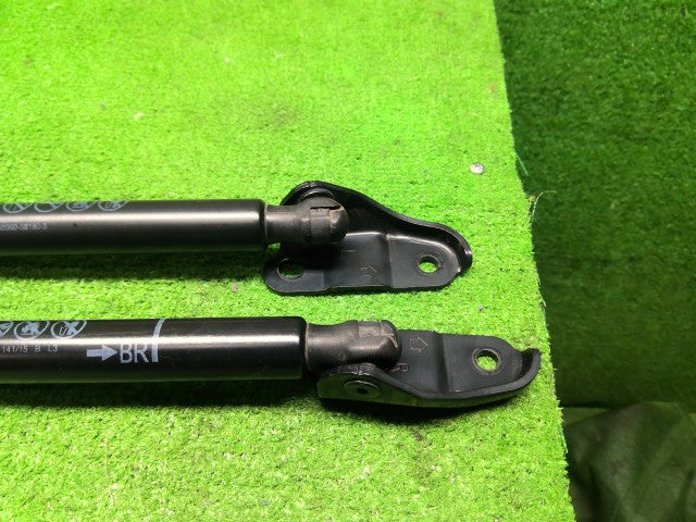 【中古】アルファード DBA-AGH35W バックドアダンパー 68950-58180