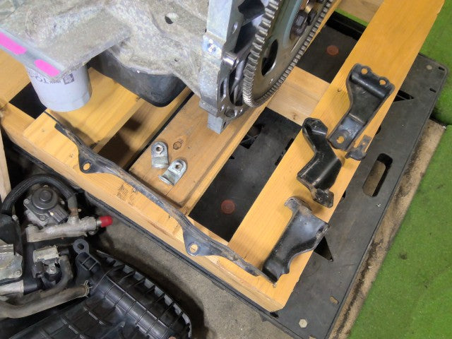 【中古】デリカＤ5 DBA-CV5W エンジンＡＳＳＹ 1000C851