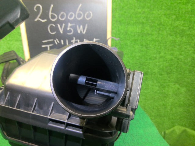 【中古】デリカＤ5 DBA-CV5W エアクリーナーＡＳＳＹ 1500A021