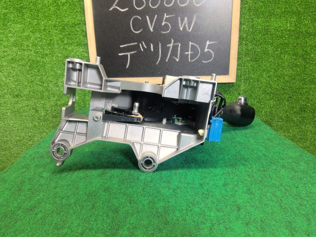 【中古】デリカＤ5 DBA-CV5W シフトレバー 2400A134
