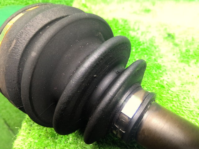 【中古】デリカＤ5 DBA-CV5W 右フロントドライブシャフト 3815A068
