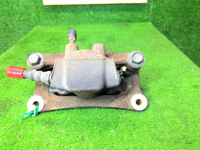 【中古】デリカＤ5 DBA-CV5W 右リアキャリパー MN116310