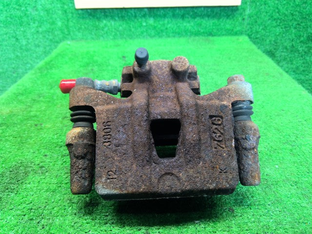 【中古】デリカＤ5 DBA-CV5W 左リアキャリパー MN116309