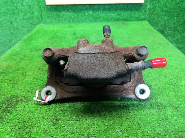 【中古】デリカＤ5 DBA-CV5W 左リアキャリパー MN116309