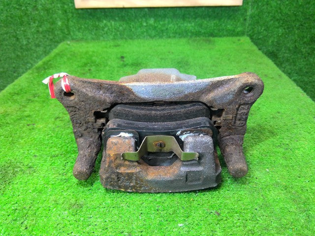 【中古】デリカＤ5 DBA-CV5W 左リアキャリパー MN116309