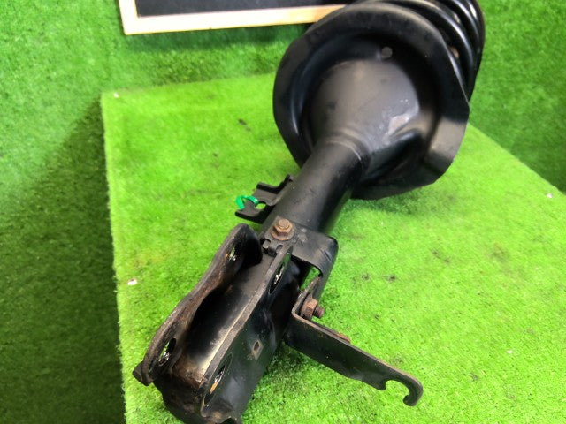 【中古】デリカＤ5 DBA-CV5W 右フロントストラット 4060A202