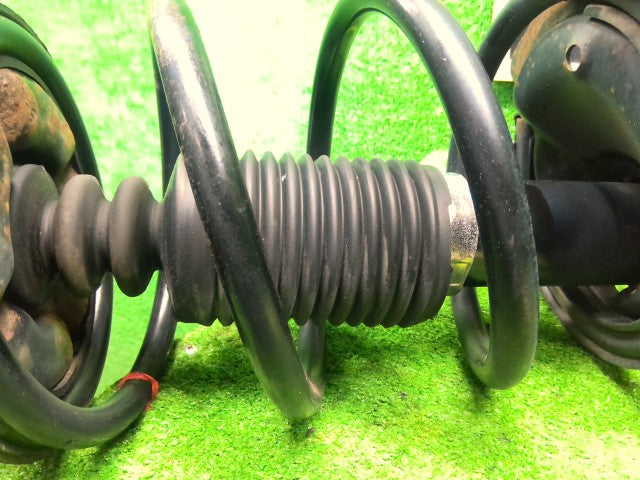 【中古】デリカＤ5 DBA-CV5W 左フロントストラット 4060A201
