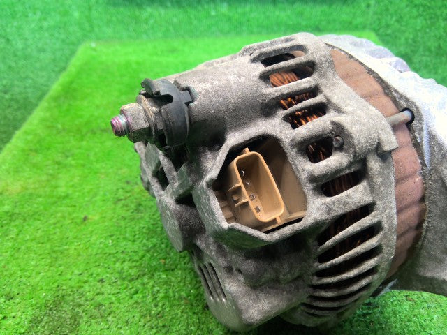 【中古】デリカＤ5 DBA-CV5W オルタネーター 1800A053