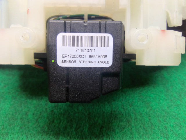 【中古】デリカＤ5 DBA-CV5W ディマースイッチ 8600A829
