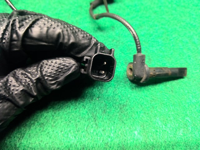 【中古】デリカＤ5 DBA-CV5W 右リア用 ＡＢＳセンサー